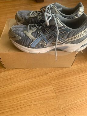 Asics Men's Athletic Sneakers in Light Blue and Gray